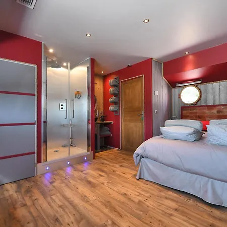 La Peniche - Bed And Bicycle - Mortes Bed & Breakfast 4*