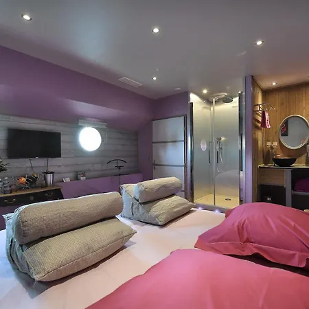 La Peniche - Bed And Bicycle - Mortes Bed & Breakfast Aigues-Mortes