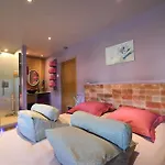 La Peniche - Bed And Bicycle - Mortes Bed & Breakfast