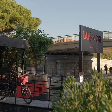 La Peniche - Bed And Bicycle - Mortes 4* 艾格-莫尔特