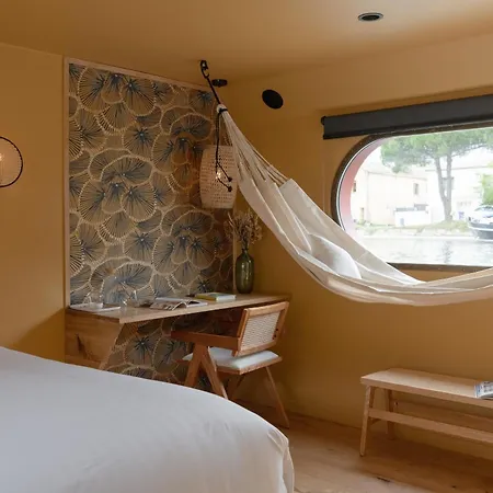 La Peniche - Bed And Bicycle - Mortes 4*