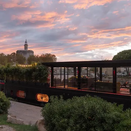 La Peniche - Bed And Bicycle - Mortes