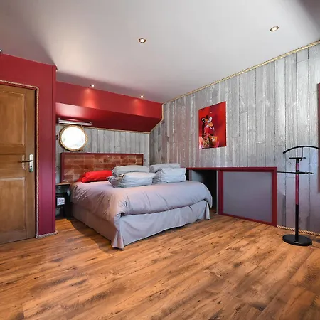 La Peniche - Bed And Bicycle - Mortes 艾格-莫尔特