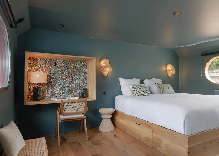 La Peniche - Bed And Bicycle - Mortes Couette-café Aigues-Mortes