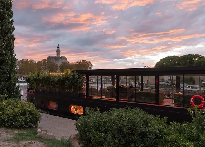 La Peniche - Bed And Bicycle - Mortes